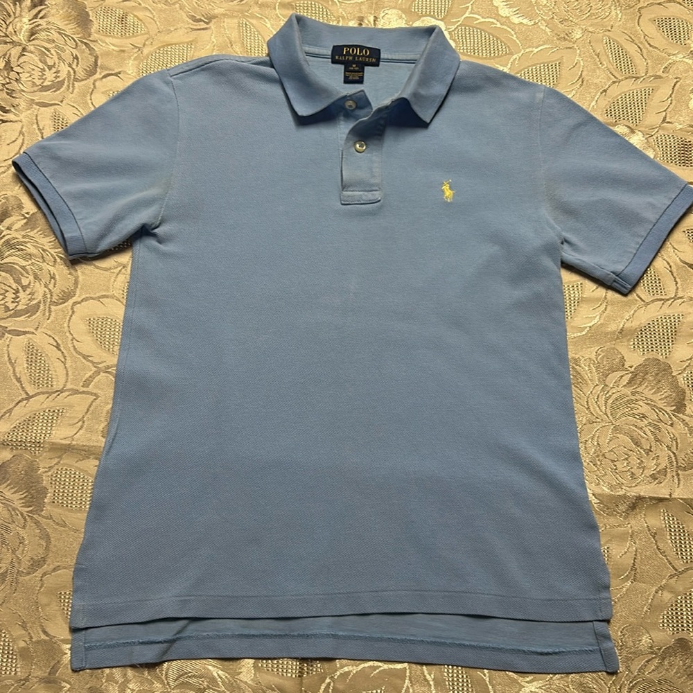 Polo Ralph Lauren Baby blue polo shirt. Size medium. Short Sleeve Classic Polo.